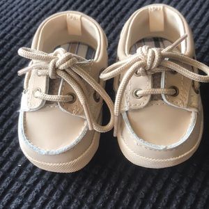Baby deer infant tan sneaker shoe